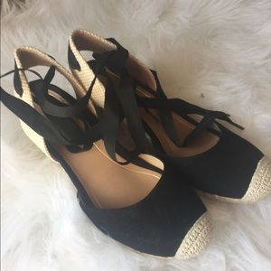 Vionic espadrilles. So cute